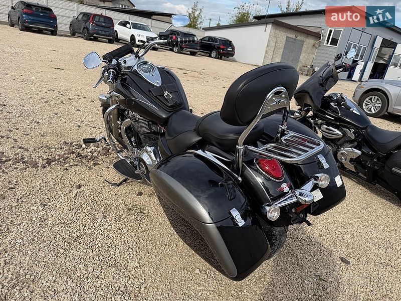 Боббер Triumph Thunderbird 1700 2015 в Бродах