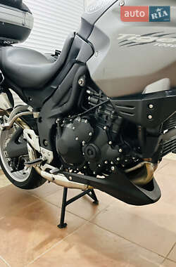 Мотоцикл Багатоцільовий (All-round) Triumph Tiger 2010 в 