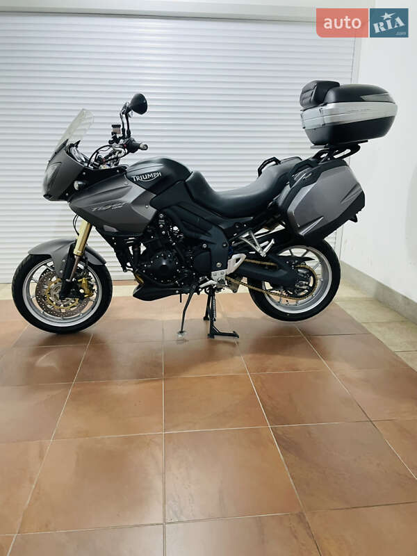 Мотоцикл Многоцелевой (All-round) Triumph Tiger 2010 в Киеве