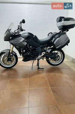 Мотоцикл Багатоцільовий (All-round) Triumph Tiger 2010 в 