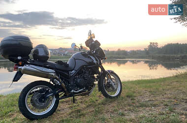 Мотоцикл Многоцелевой (All-round) Triumph Tiger 2004 в 