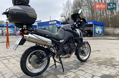 Мотоцикл Многоцелевой (All-round) Triumph Tiger 2004 в 