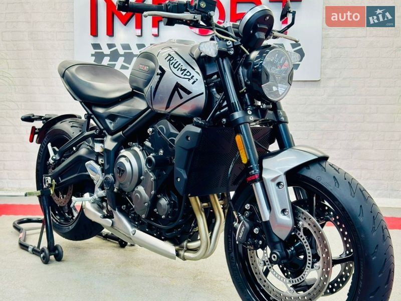 Triumph Trident 2022