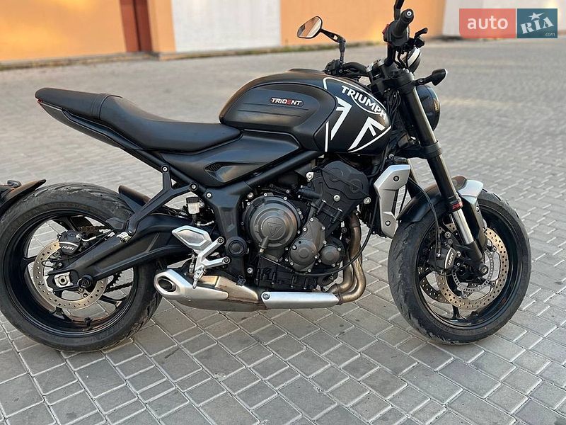 Мотоцикл Без обтекателей (Naked bike) Triumph Trident 2023 в Одессе Мотоцикл Без обтекателей (Naked bike) Triumph Trident 2023 в Одессе