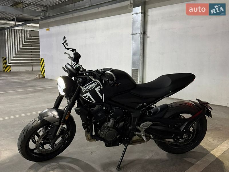 Мотоцикл Без обтекателей (Naked bike) Triumph Trident 2023 в Днепре фото 3 Мотоцикл Без обтекателей (Naked bike) Triumph Trident 2023 в Днепре