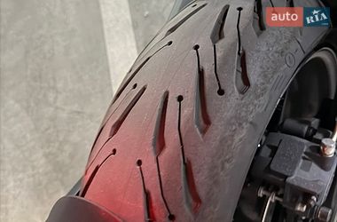 Мотоцикл Без обтекателей (Naked bike) Triumph Trident 2023 в Днепре фото 5 Мотоцикл Без обтекателей (Naked bike) Triumph Trident 2023 в Днепре