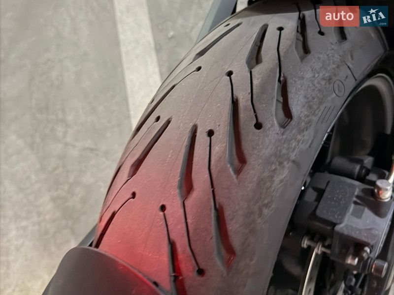 Мотоцикл Без обтекателей (Naked bike) Triumph Trident 2023 в Днепре фото 5 Мотоцикл Без обтекателей (Naked bike) Triumph Trident 2023 в Днепре