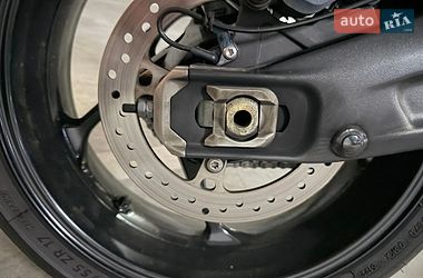 Мотоцикл Без обтекателей (Naked bike) Triumph Trident 2023 в Днепре фото 6 Мотоцикл Без обтекателей (Naked bike) Triumph Trident 2023 в Днепре