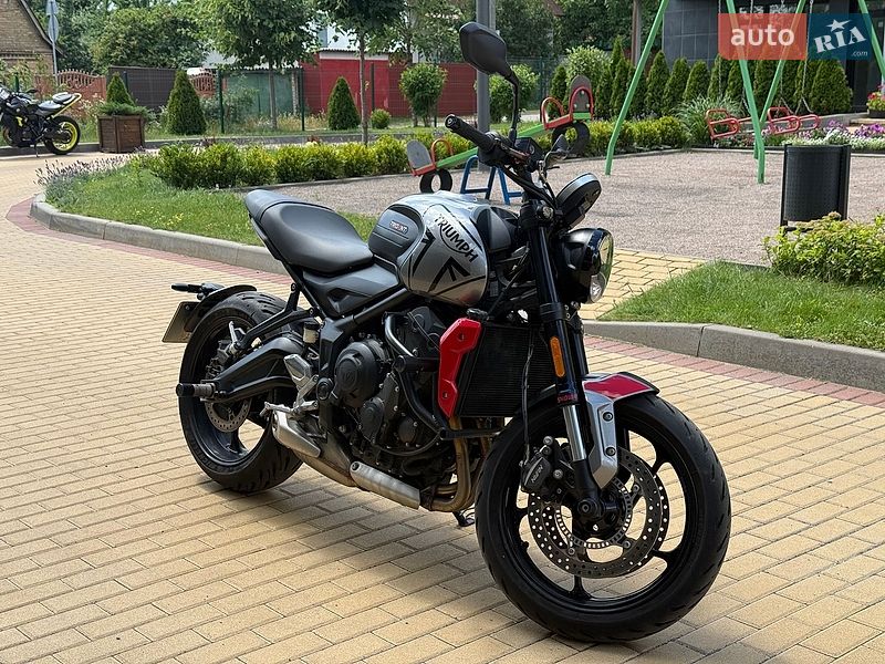 Мотоцикл Без обтекателей (Naked bike) Triumph Trident 2023 в Киеве фото 5 Мотоцикл Без обтекателей (Naked bike) Triumph Trident 2023 в Киеве
