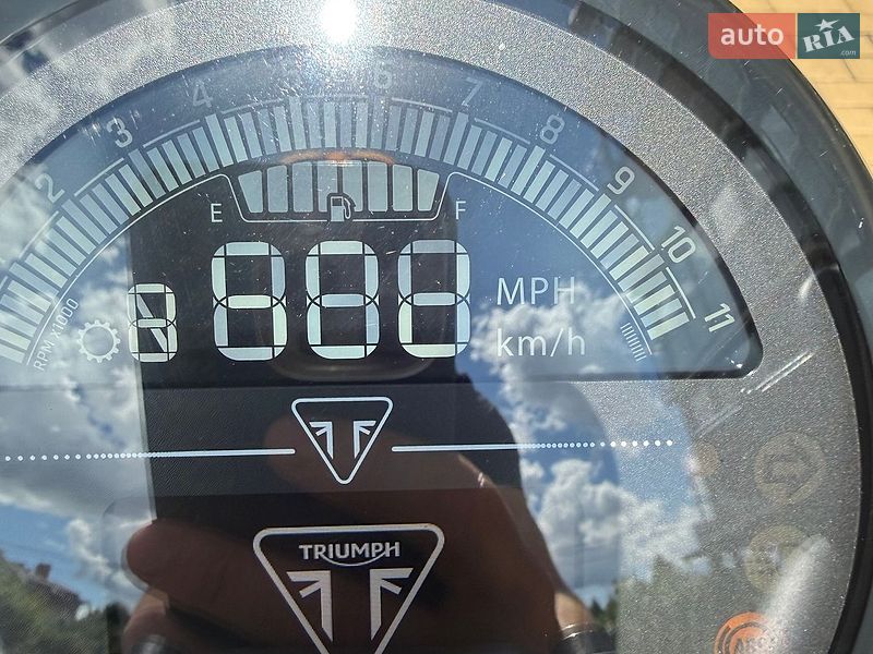 Мотоцикл Без обтекателей (Naked bike) Triumph Trident 2023 в Киеве фото 13 Мотоцикл Без обтекателей (Naked bike) Triumph Trident 2023 в Киеве