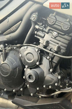 Мотоцикл Спорт-туризм Triumph Triple 2014 в 