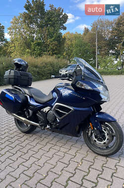 Мотоцикл Спорт-туризм Triumph Trophy 2012 в 