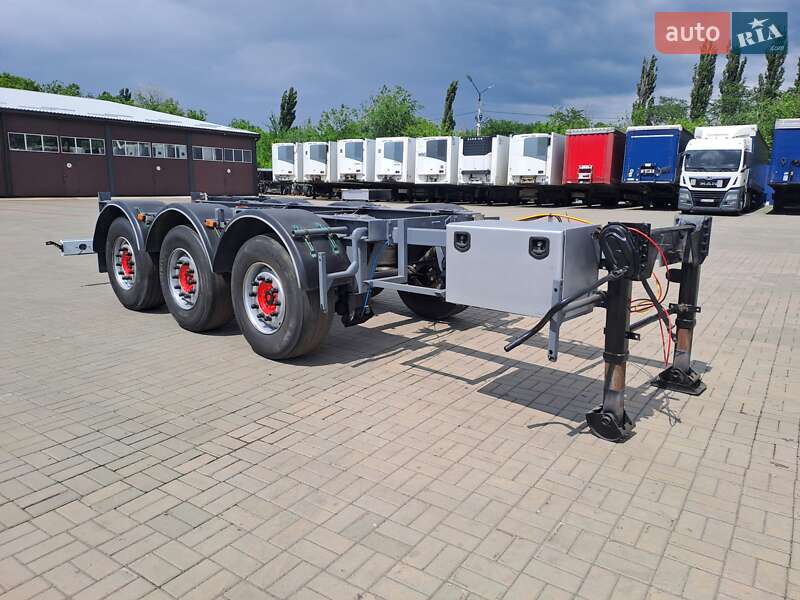 Цистерна напівпричіп Turbud T-H-C31 2002 в 