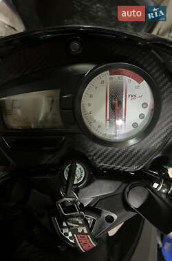 Мотоцикл Классік TVS Apache RTR 180 2020 в 