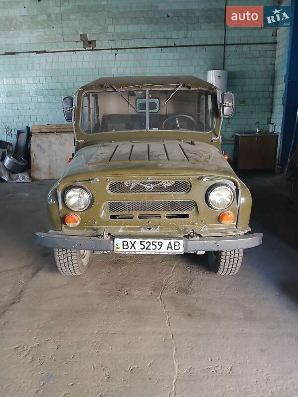 Седан УАЗ 31512 1990 в Рівному