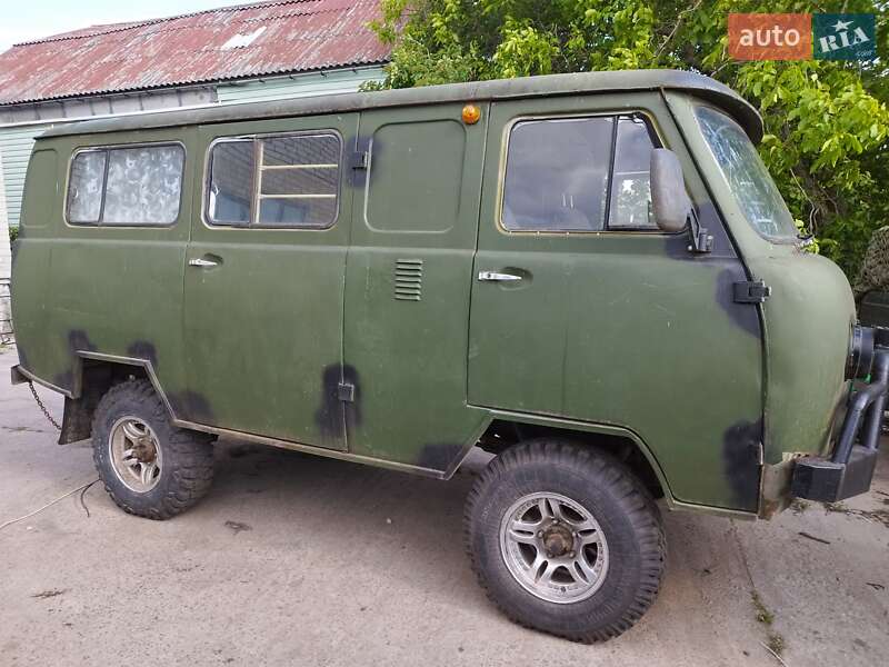 Внедорожник / Кроссовер УАЗ 31512 1990 в 