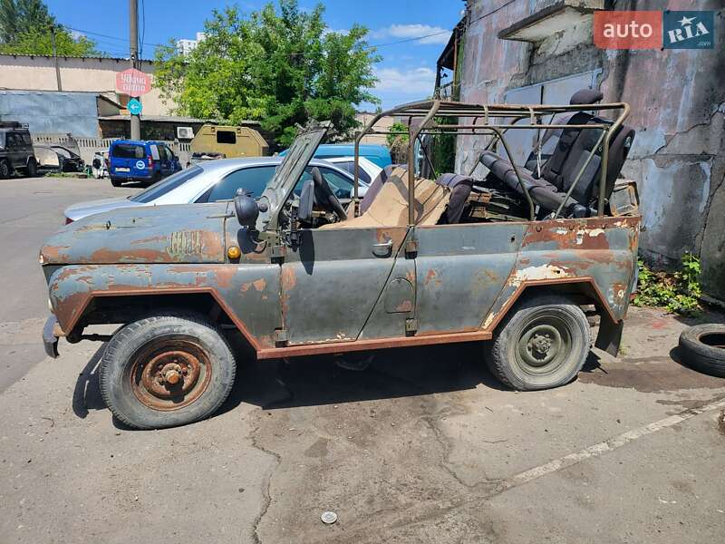 Внедорожник / Кроссовер УАЗ 3151 1991 в 