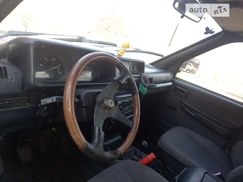 Позашляховик / Кросовер УАЗ 3160 Симбир 2003 в Ніжині фото 13 Позашляховик / Кросовер УАЗ 3160 Симбир 2003 в Ніжині