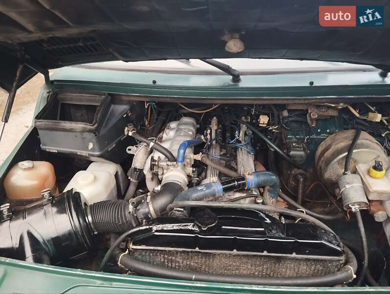 Внедорожник / Кроссовер УАЗ 3160 Симбир 2004 в Житомире фото 3 Внедорожник / Кроссовер УАЗ 3160 Симбир 2004 в Житомире