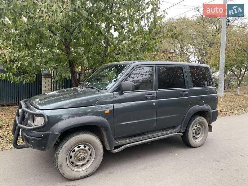 Позашляховик / Кросовер УАЗ 3162 Симбір 2005 в Овідіополі