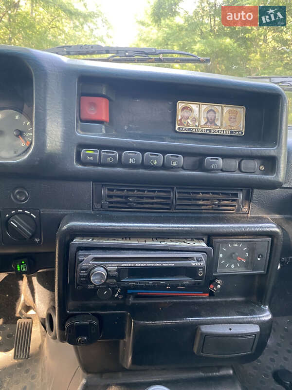 Внедорожник / Кроссовер УАЗ 3162 Симбир 2004 в Черкассах