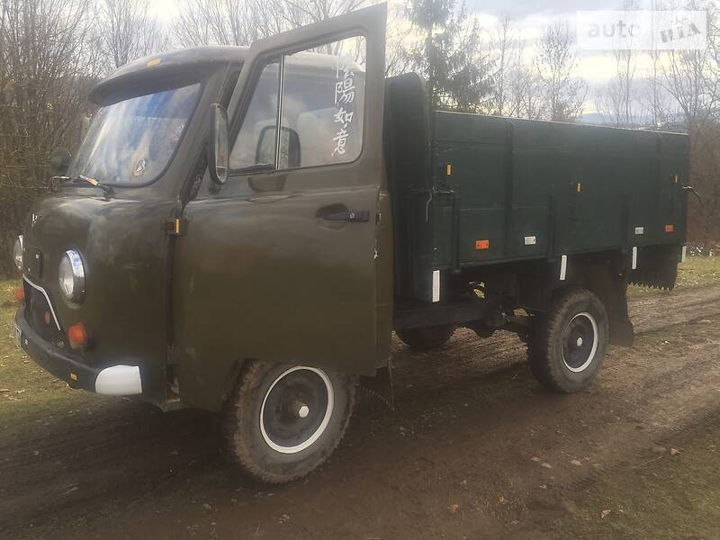 Внедорожник / Кроссовер УАЗ 3303 1990 в Тячеве