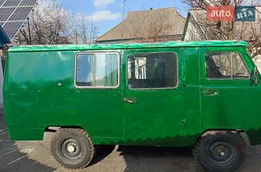 Минивэн УАЗ 3303 1982 в 
