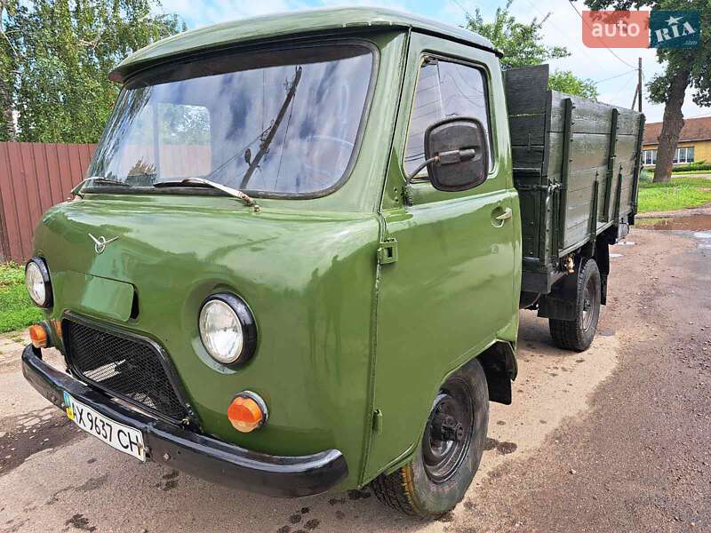 Позашляховик / Кросовер УАЗ 3303 1990 в Валках