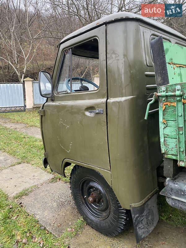 Внедорожник / Кроссовер УАЗ 3303 1992 в Сваляве