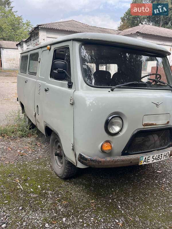 Позашляховик / Кросовер УАЗ 3741 2003 в Кам'янському