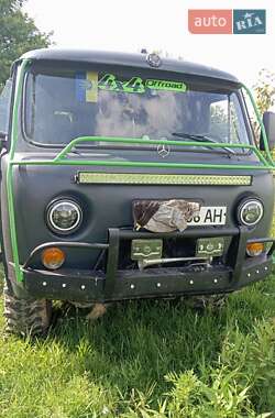 Внедорожник / Кроссовер УАЗ 452 пас 2000 в 