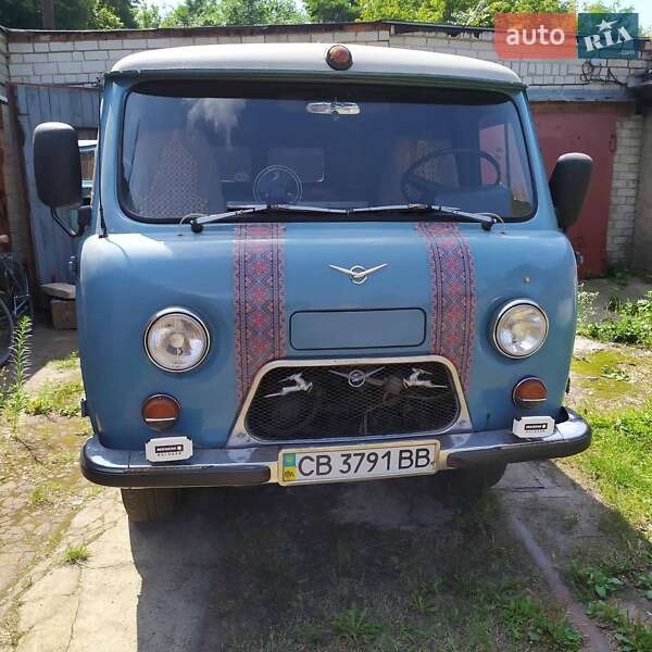 Внедорожник / Кроссовер УАЗ 452 пас 1984 в 