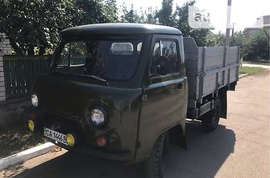 Грузопассажирский фургон УАЗ 452 1980 в 