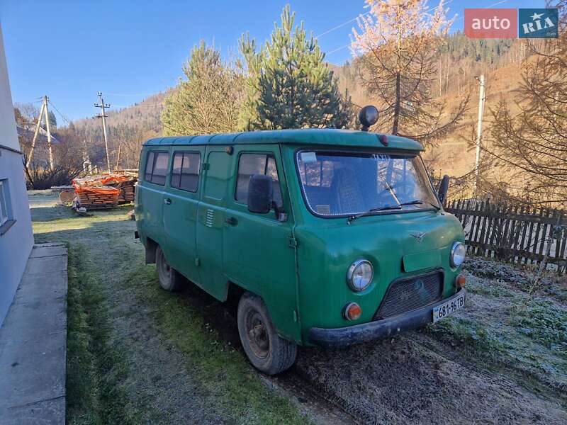 Внедорожник / Кроссовер УАЗ 452 1982 в Славском