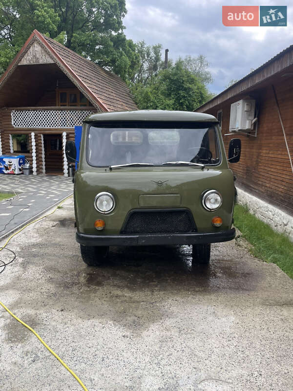 УАЗ 452