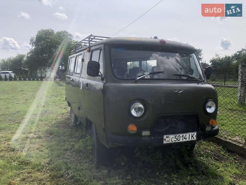 Внедорожник / Кроссовер УАЗ 452 1976 в 