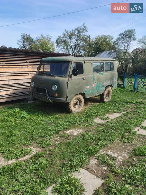 Внедорожник / Кроссовер УАЗ 452 1971 в 