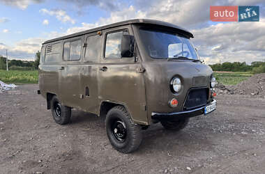 Позашляховик / Кросовер УАЗ 452 1990 в Новомосковську