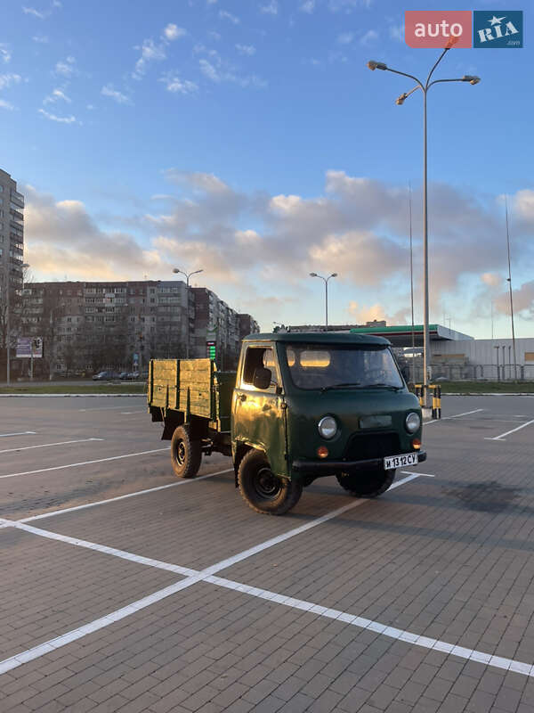 Позашляховик / Кросовер УАЗ 452 1978 в Сумах