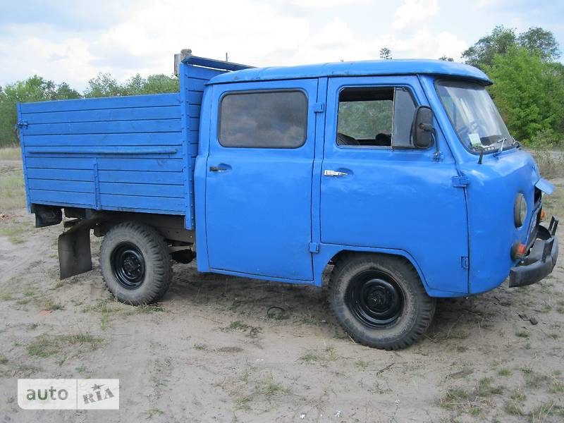 Внедорожник / Кроссовер УАЗ 452П 1980 в Ровно