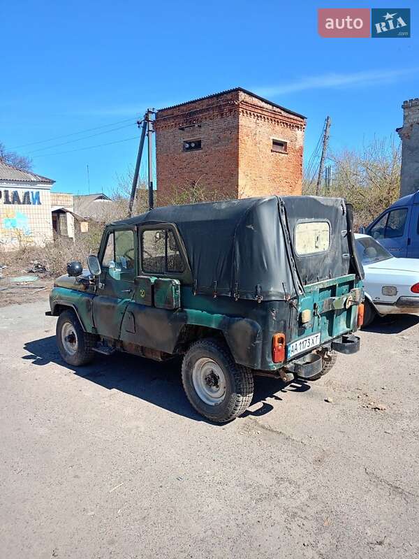 Позашляховик / Кросовер УАЗ 469Б 1994 в Козелеці