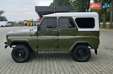 Позашляховик / Кросовер УАЗ 469Б 1981 в 