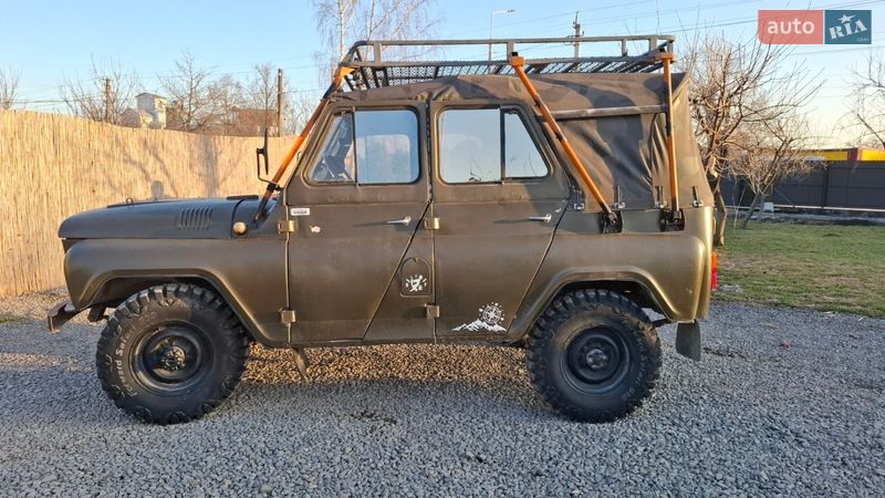 Позашляховик / Кросовер УАЗ 469Б 1975 в Ланівці