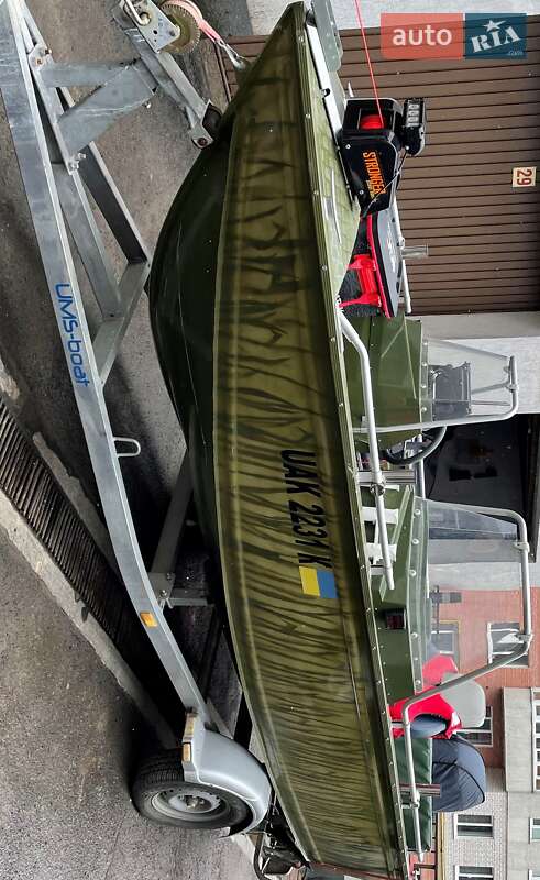 Катер UMS 450 2011 в Хмельницком