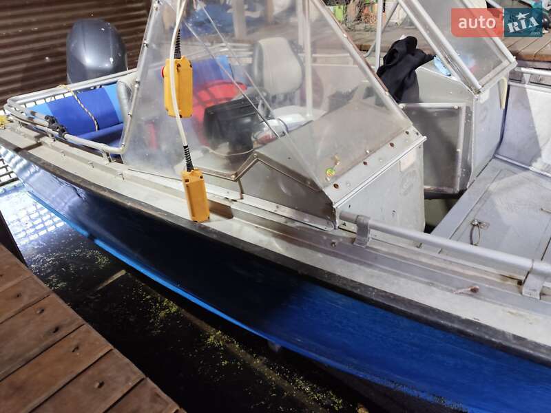 Катер UMS 500 2006 в Маяках