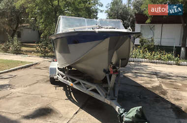 Катер UMS 600 2004 в Фастові