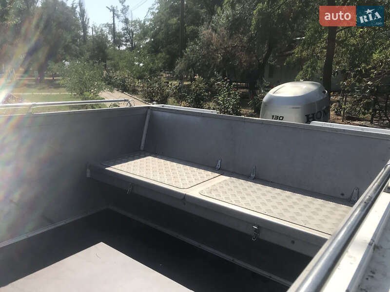 Катер UMS 600 2004 в Фастові