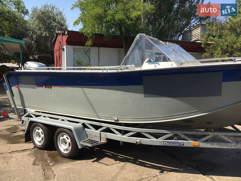 Катер UMS 600 2004 в Фастові