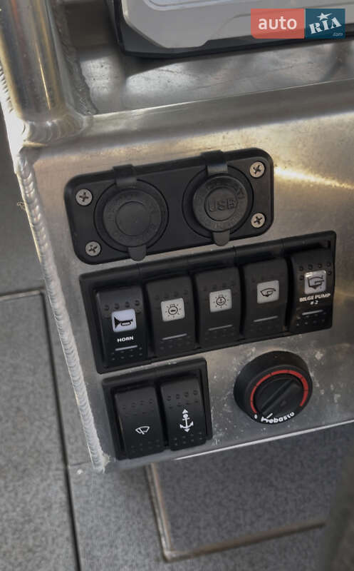 Катер UMS Tuna 585 DC 2021 в Киеве фото 25 Катер UMS Tuna 585 DC 2021 в Киеве