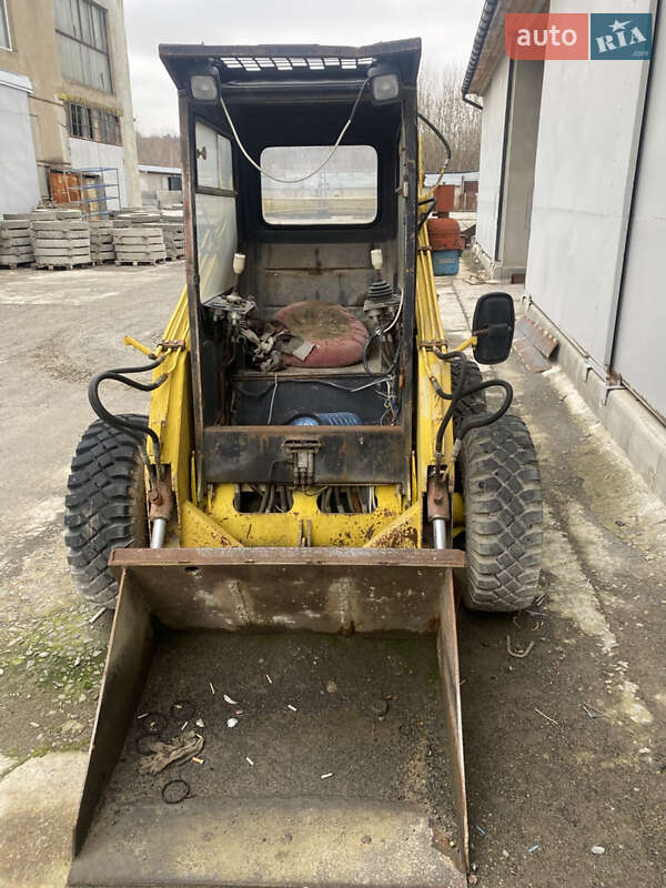 Минипогрузчик UNC 060 1992 в Ужгороде